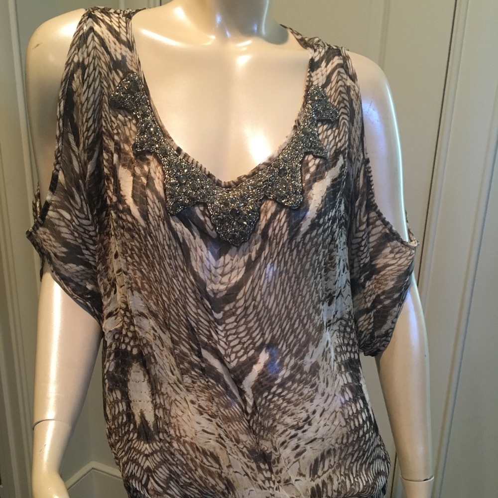 Cache cold shoulder XL blouse 100% silk